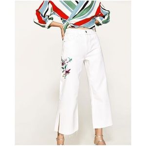 [LAST]NWT Zara Size 2 White Wide Leg Embroidered Jeans